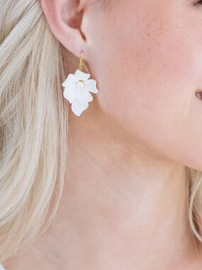 Elegant White Floral Drop Earrings with Gold Hooks